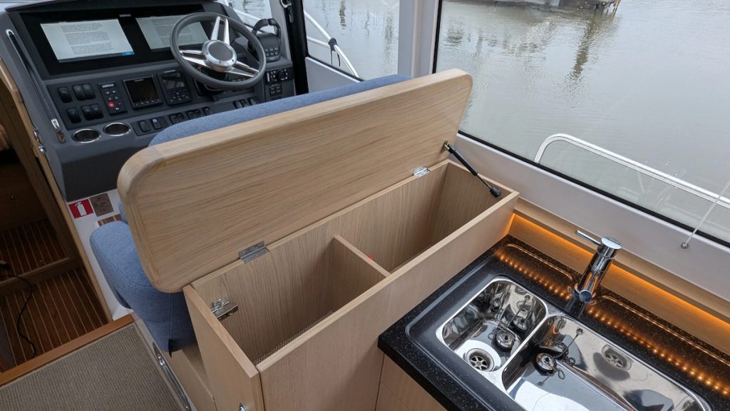 48fbbb4af535459aa0aadc451c7a4b81c9ec57ce583a4453a52285b053eccb4a-1 copy