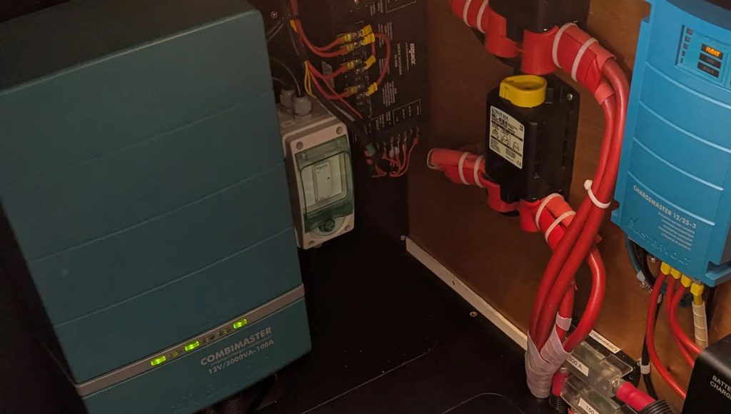 88203b6ae8db4e0eb3ba49686183054bbca3259bb4bc4fb88d073aa2bec0520d copy